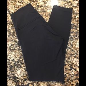 Lululemon Wunder Under Leggings, Size 6